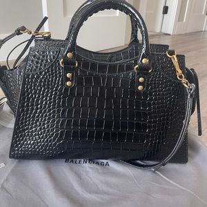 Genuine Balenciaga Medium Neo Classic City Bag.